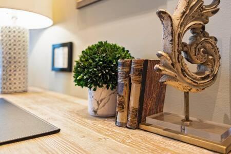 Hip Urban Loft - Small Town Charm - 124 Lofts #1 ウェスト・ダンディー エクステリア 写真